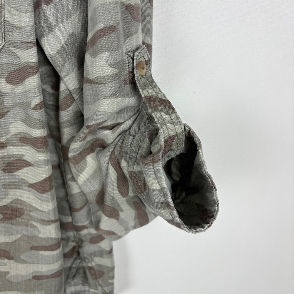 American Eagle Button Down‎ Shirt Camo - Picture 3 of 5